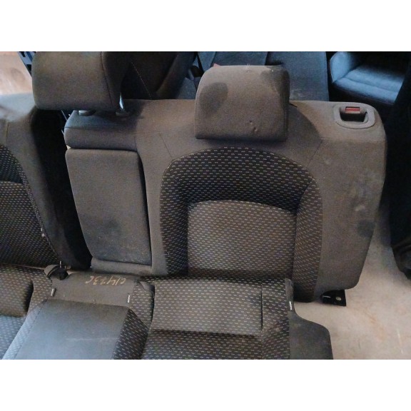 Recambio de asientos traseros para nissan qashqai (j10) acenta 4x4 referencia OEM IAM   