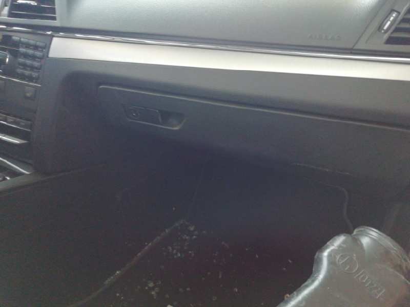 Recambio de guantera para mercedes-benz clase clk (w207) coupe 2.1 cdi cat referencia OEM IAM A2076800091  