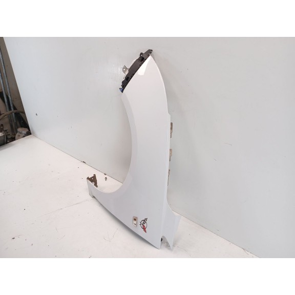 Recambio de aleta delantera izquierda para chevrolet cruze (j300) 2.0 cdi referencia OEM IAM   