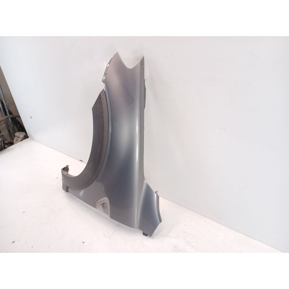 Recambio de aleta delantera izquierda para chevrolet captiva 2.0 diesel cat referencia OEM IAM 96624392  