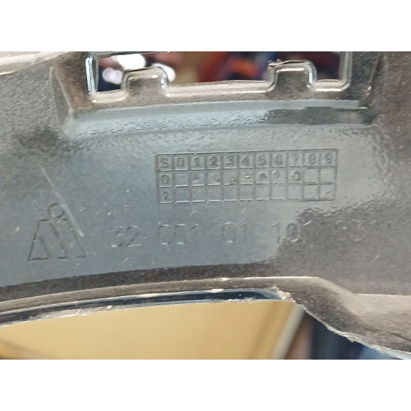 Recambio de paragolpes delantero para bmw x1 van (f48) sdrive 20 d referencia OEM IAM 3200101101  