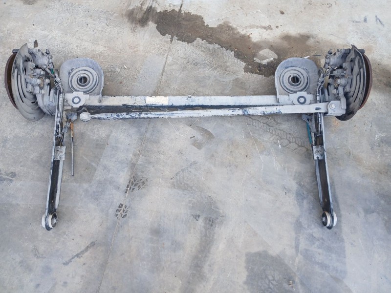 Recambio de puente trasero para nissan primastar furgoneta (x83) 2.0 dci 115 referencia OEM IAM   