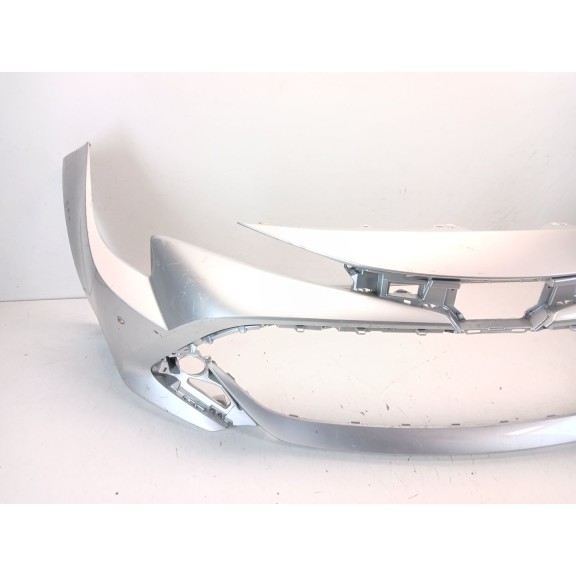 Recambio de paragolpes delantero para toyota corolla (e21) hybrid active referencia OEM IAM 5211902J90  