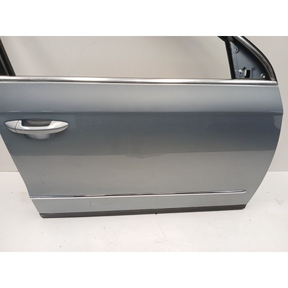 Recambio de puerta delantera derecha para volkswagen passat b6 (3c2) 2.0 tdi referencia OEM IAM 3C4831056J  