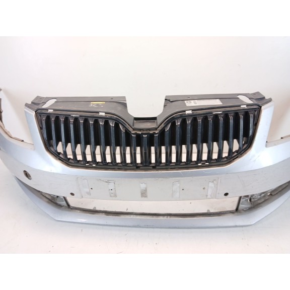 Recambio de paragolpes delantero para skoda octavia iii (5e3, nl3, nr3) 1.6 tdi referencia OEM IAM 5E0807221  