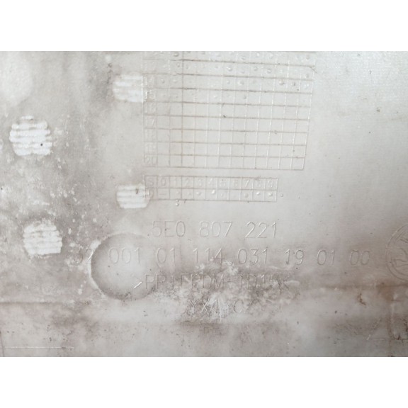 Recambio de paragolpes delantero para skoda octavia iii (5e3, nl3, nr3) 1.6 tdi referencia OEM IAM 5E0807221  