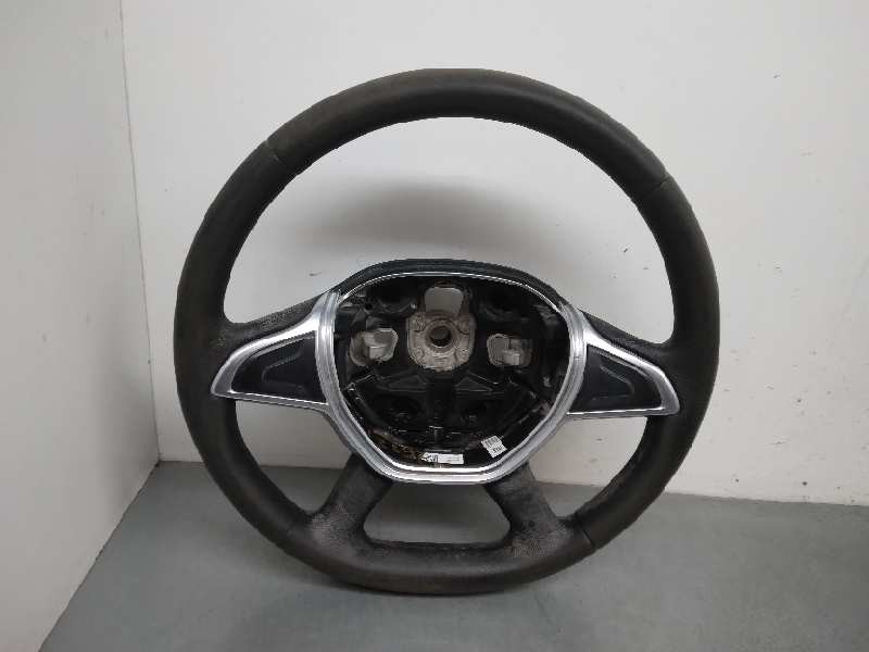 Recambio de volante para dacia dokker essential referencia OEM IAM 484001085R DESGASTADO 