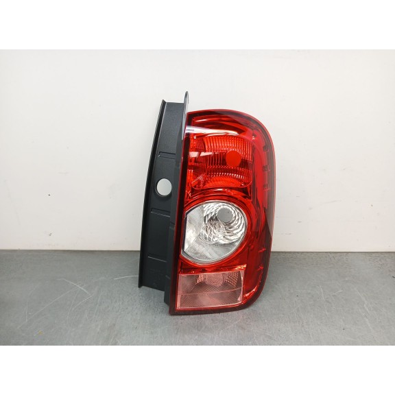 Recambio de piloto trasero derecho para dacia duster 1.5 dci diesel cat referencia OEM IAM 265550033r  