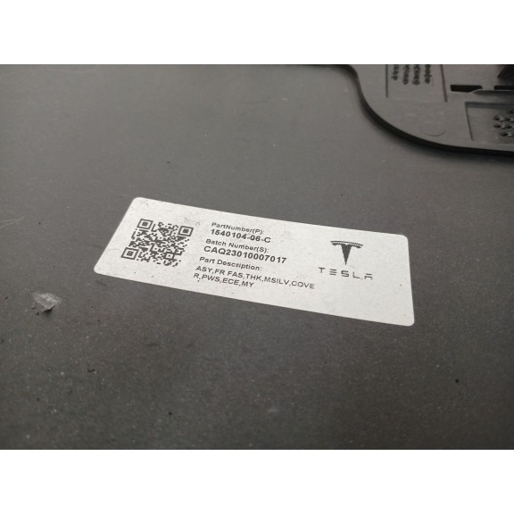 Recambio de paragolpes delantero para tesla model y (5yjy) ev referencia OEM IAM 154010406C  