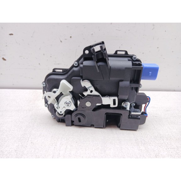 Recambio de cerradura puerta trasera izquierda para seat ibiza (6l1) referencia OEM IAM 3B4839015AG 6QD839015B 3B4839015AN