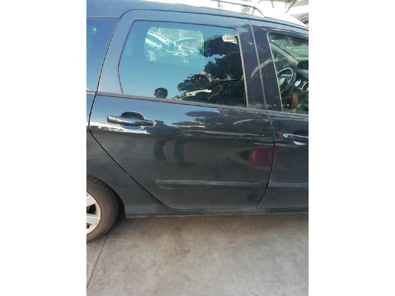 Recambio de puerta trasera derecha para peugeot 308 sw envy referencia OEM IAM   