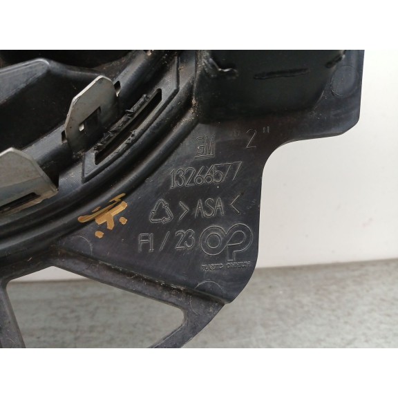 Recambio de rejilla paragolpes delantero para opel astra j (p10) 1.4 lpg (68) referencia OEM IAM 13266577  