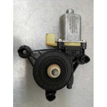 Recambio de motor elevalunas delantero derecho para seat leon st (5f8) reference referencia OEM IAM 5Q0959802B 0130822716 2 PINS