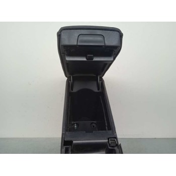 Recambio de apoyabrazos central para lexus ct 200h referencia OEM IAM 5891176010  CUERO