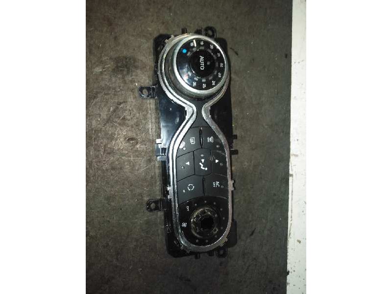 Recambio de mando climatizador para renault clio iv dynamique referencia OEM IAM 275101414R FALTA BOTON 