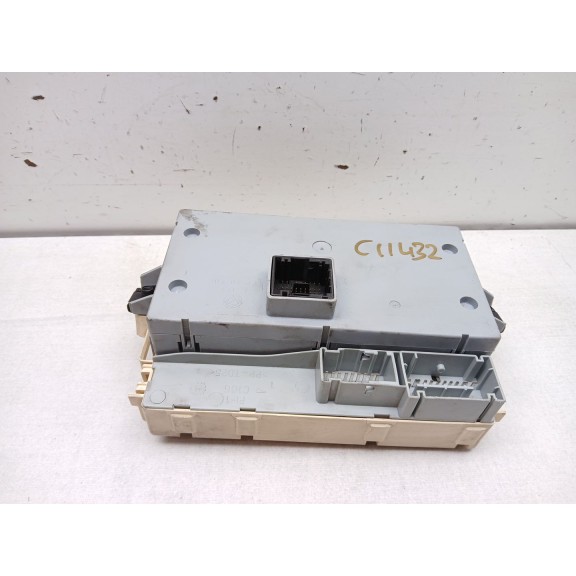 Recambio de caja reles / fusibles para fiat punto berlina (188) 1.2 8v active referencia OEM IAM 51735938  
