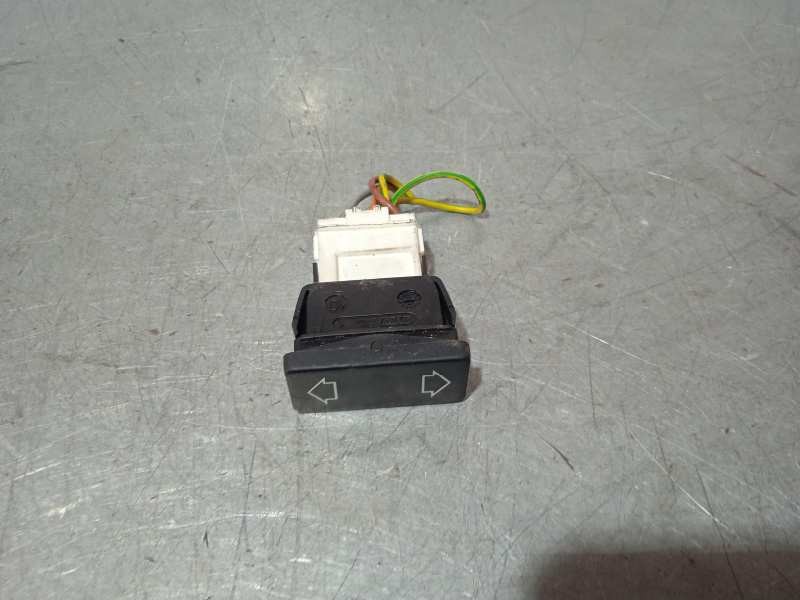 Recambio de mando elevalunas delantero izquierdo para peugeot 106 (s2) sport pack referencia OEM IAM SR  