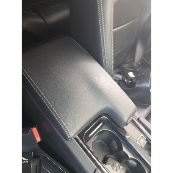 Recambio de apoyabrazos central para jaguar f-pace (x761) 2.0 td4 awd referencia OEM IAM   