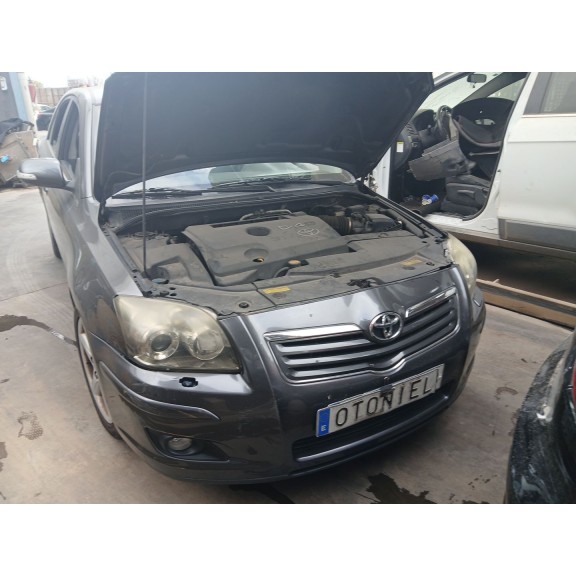 toyota avensis (_t25_) del año 2008