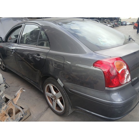 toyota avensis (_t25_) del año 2008