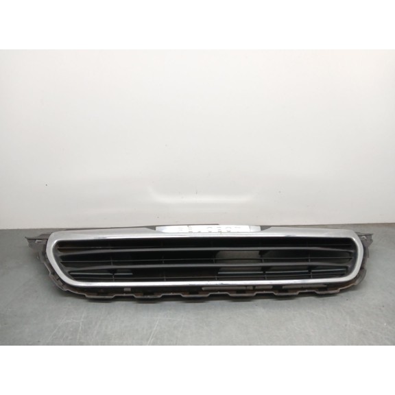 Recambio de rejilla paragolpes delantero para peugeot 108 1.0 vti 72 referencia OEM IAM 531140H020  