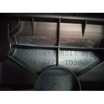 Recambio de apoyabrazos central para lexus ct 200h referencia OEM IAM 5891176010  CUERO