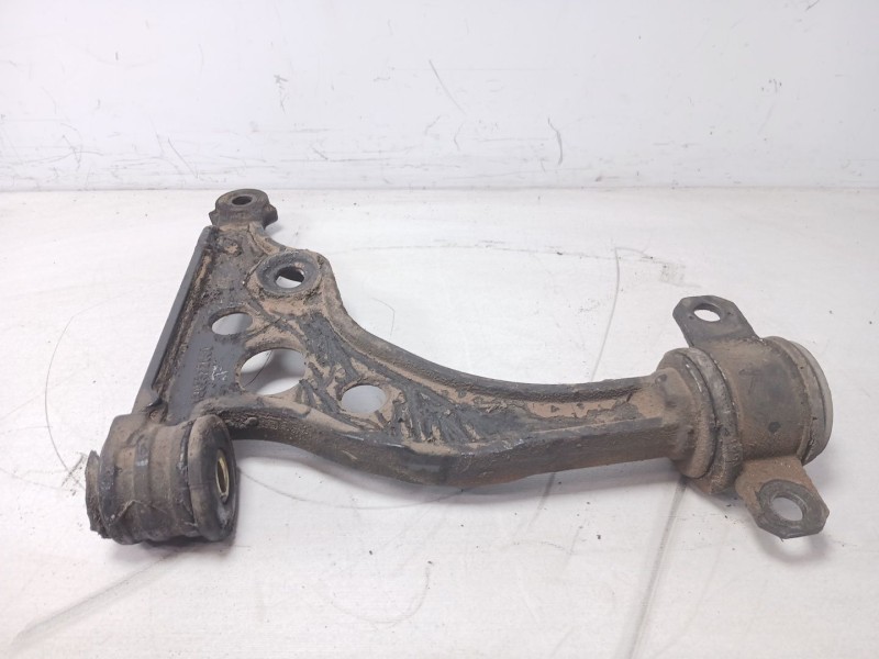 Recambio de brazo suspension inferior delantero derecho para peugeot boxer autobús (230p) 2.8 hdi referencia OEM IAM 102372080  