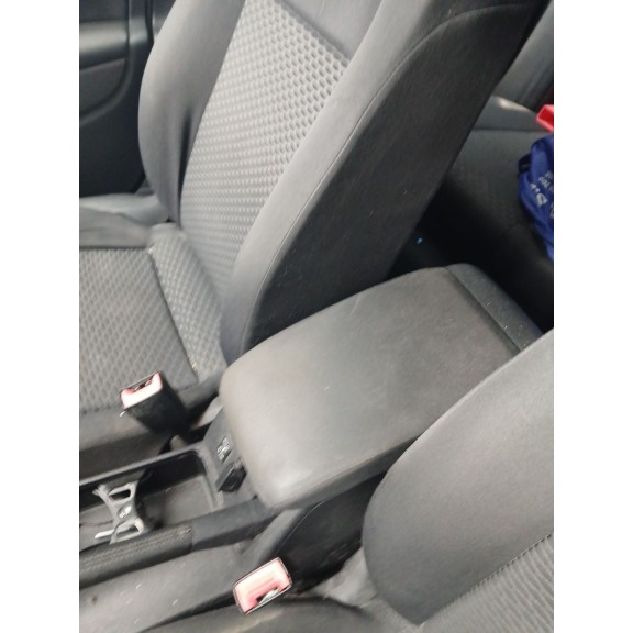 Recambio de apoyabrazos central para volkswagen golf vi (5k1) 1.6 tdi referencia OEM IAM   