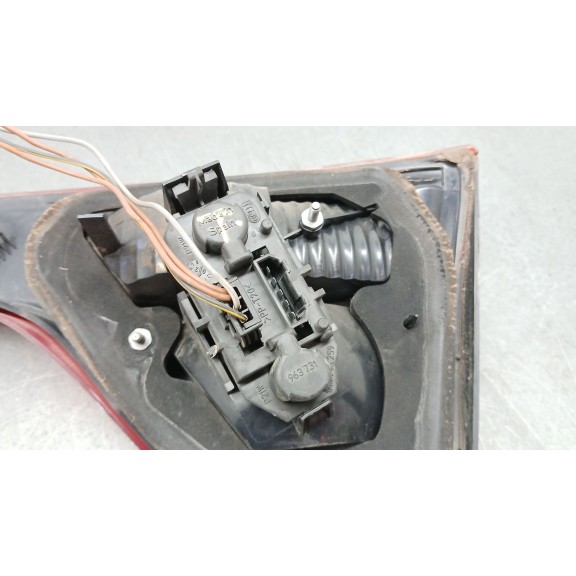 Recambio de piloto trasero central para seat toledo ii (1m2) 1.6 16v referencia OEM IAM 1m5945225d  