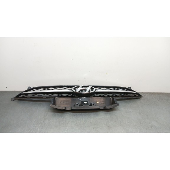 Recambio de rejilla paragolpes delantero para hyundai i10 comfort referencia OEM IAM 865800x200  
