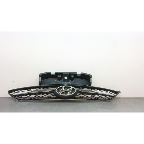 Recambio de rejilla paragolpes delantero para hyundai i10 comfort referencia OEM IAM 865800x200  