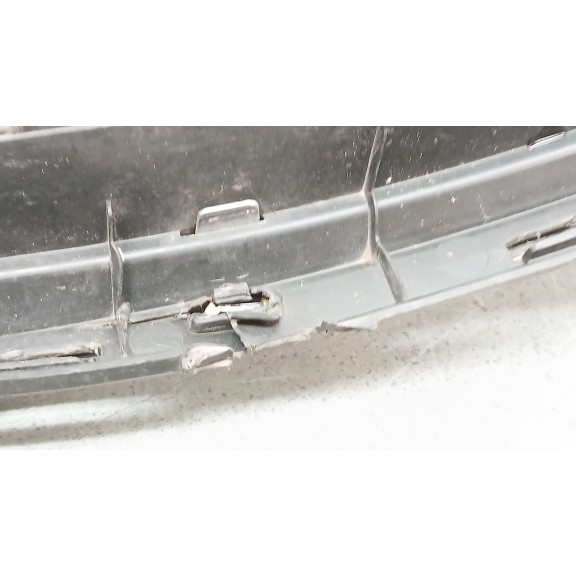 Recambio de rejilla paragolpes delantero para kia cee´d 1.4 crdi cat referencia OEM IAM 86351a2000  