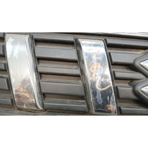 Recambio de rejilla paragolpes delantero para suzuki vitara (ly) 1.0 allgrip (apk 310) referencia OEM IAM 7212186r0  