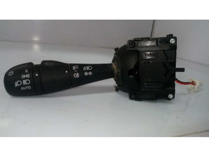 Recambio de mando luces para renault clio iv dynamique referencia OEM IAM 255675887R  VOLANTE