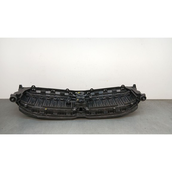Recambio de rejilla paragolpes delantero para bmw serie 5 berlina (g30) referencia OEM IAM 18715610 5a22c6001 