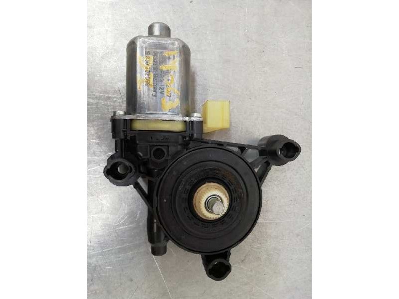 Recambio de motor elevalunas delantero izquierdo para seat leon st (5f8) reference referencia OEM IAM 5Q0959801B 0130822717 2 PI