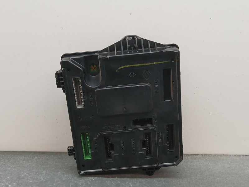 Recambio de centralita bsi para renault megane iii berlina 5 p 1.5 dci diesel referencia OEM IAM 284b15986r  S180098101