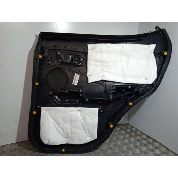Recambio de guarnecido puerta trasera izquierda para ssangyong tivoli referencia OEM IAM 7321035040  