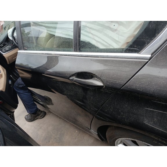 Recambio de puerta trasera izquierda para bmw 5 (f10) 520 d referencia OEM IAM   