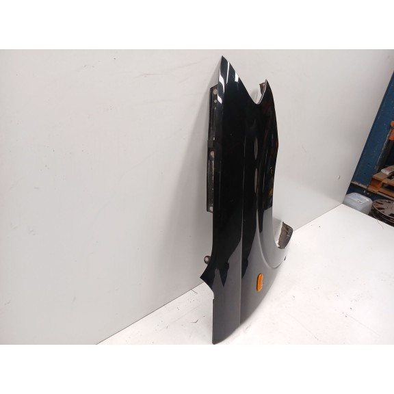 Recambio de aleta delantera derecha para ssangyong rodius i 2.7 xdi referencia OEM IAM   