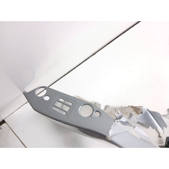 Recambio de paragolpes delantero para ford mondeo ber. (ca2) ghia referencia OEM IAM 7S7117757A  