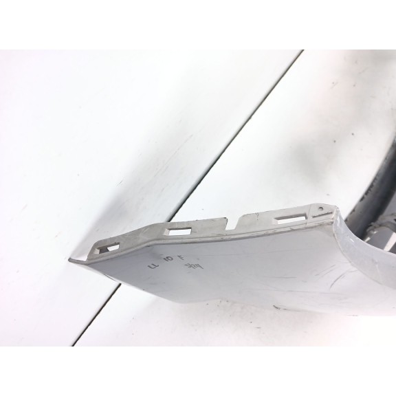 Recambio de paragolpes delantero para renault scenic ii referencia OEM IAM 8200139528  