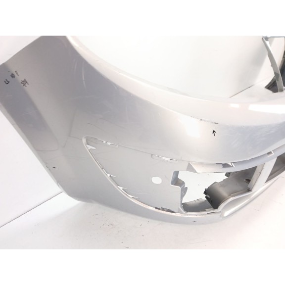 Recambio de paragolpes delantero para renault scenic ii referencia OEM IAM 8200139528  