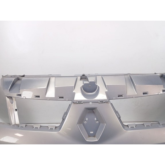 Recambio de paragolpes delantero para renault scenic ii referencia OEM IAM 8200139528  