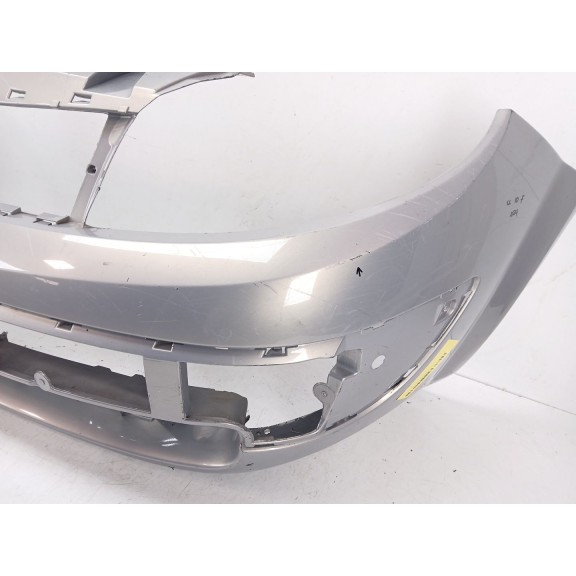 Recambio de paragolpes delantero para renault scenic ii referencia OEM IAM 8200139528  