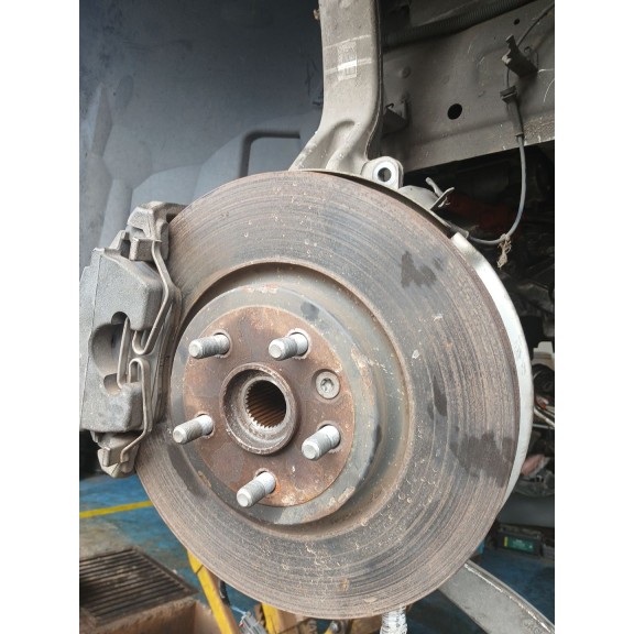 Recambio de mangueta delantera izquierda para jaguar f-pace (x761) 2.0 td4 awd referencia OEM IAM   