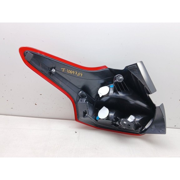 Recambio de piloto trasero derecho para ford focus iii 1.6 tdci referencia OEM IAM 1879546  