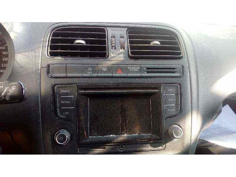 Recambio de sistema audio / radio cd para volkswagen polo (6c1) edition bluemotion referencia OEM IAM 6C0035869B  PANTALLA