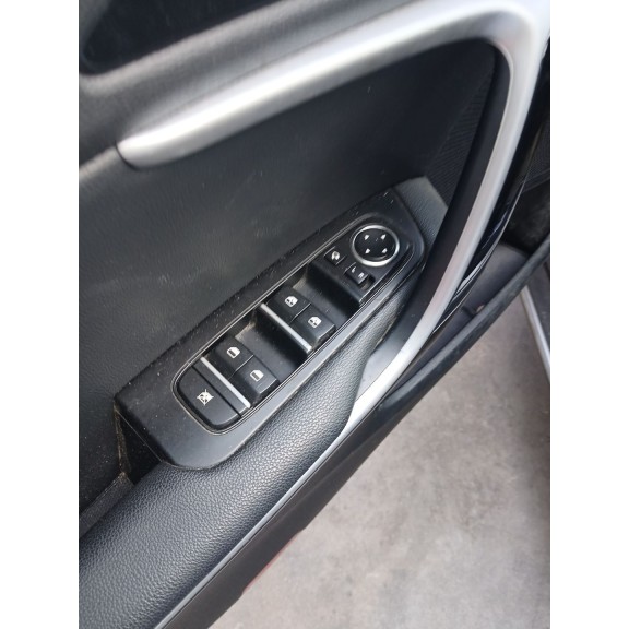 Recambio de mando elevalunas delantero izquierdo para kia xceed (cd) 1.6 gdi hybrid referencia OEM IAM   