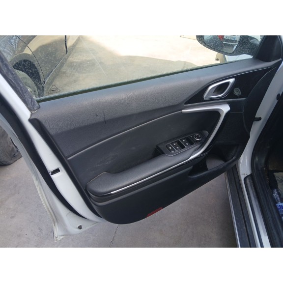 Recambio de guarnecido puerta delantera izquierda para kia xceed (cd) 1.6 gdi hybrid referencia OEM IAM   